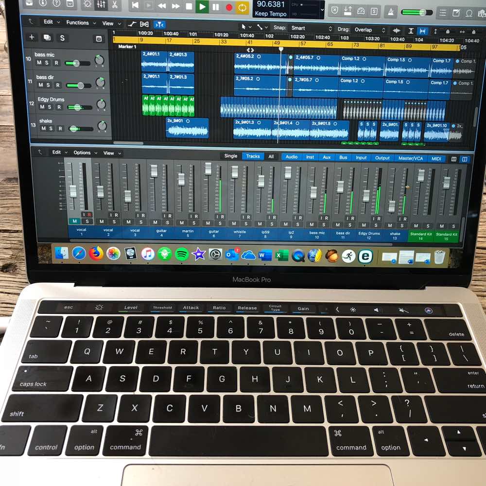 macbook logic pro